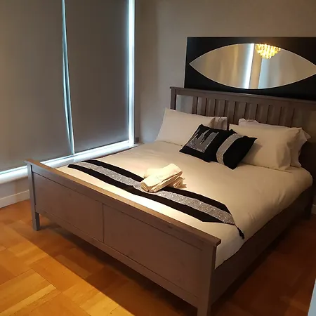 Penthouse In Smithfield Apartman